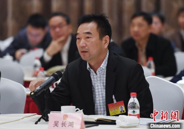 浙江省人大代表,浙江双环传动机械股份有限公司董事长兼总经理吴长鸿
