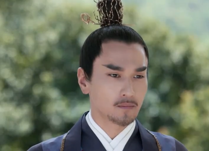 三生三世:司音升上仙,墨渊替她受劫,有谁注意到一边金莲的变化