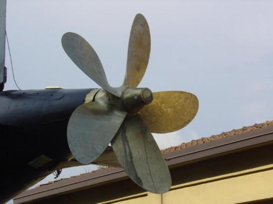 u209的所有型号具有一个共同的特点是结构紧凑,艇体短粗,艇内布置合理