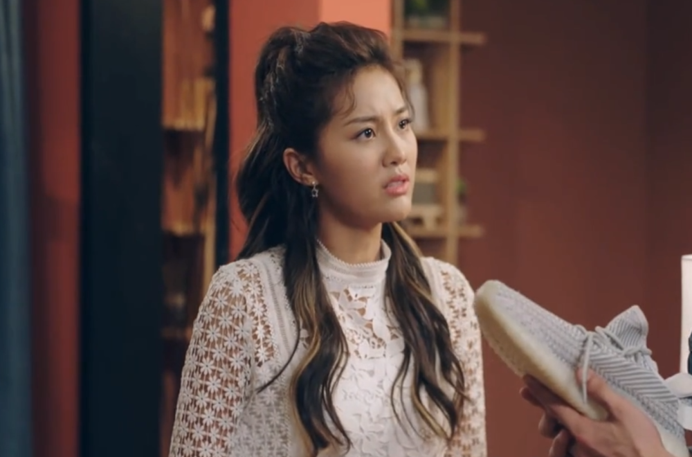 小编也是特意去了解了这位演员,她名叫万籽麟,其实在这之前,万籽麟没