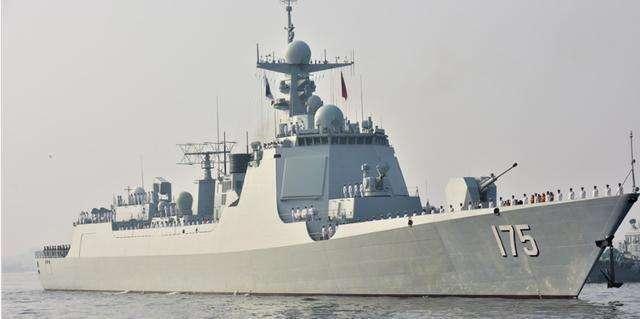 我国派出052d导弹驱逐舰"银川舰",054a导弹护卫舰"运城舰",903远洋