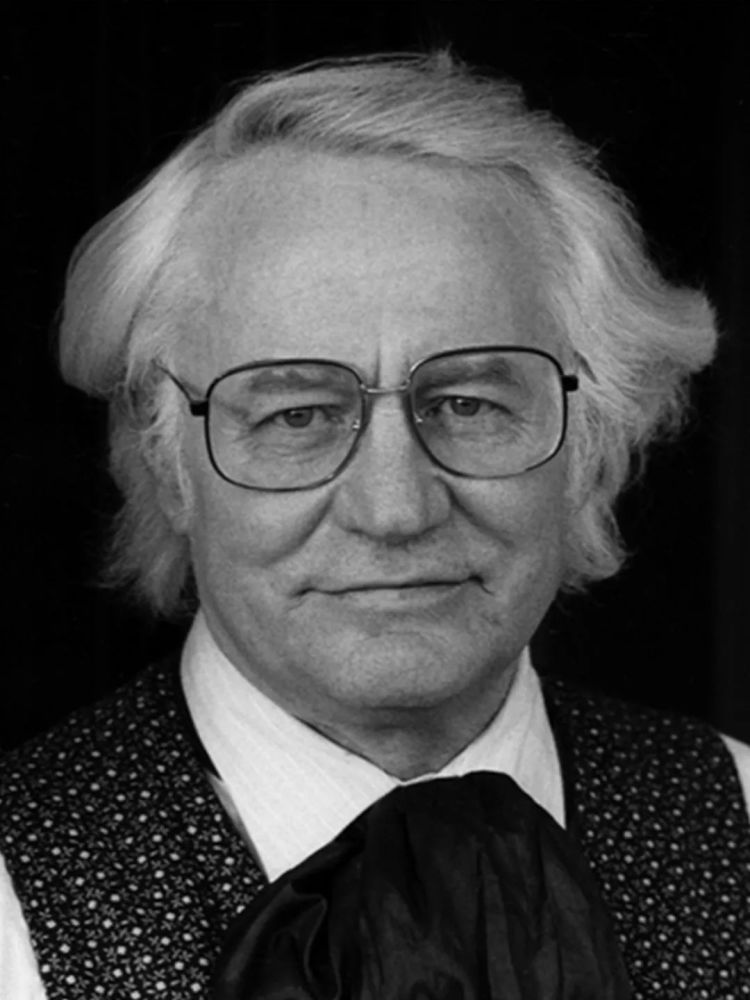 《巴黎评论》访谈指南:如何优雅高效地采访一位诗人?