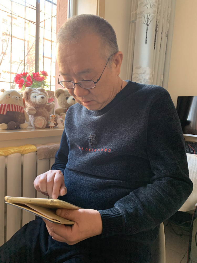 工人作家毛建军62岁出首部长篇小说,他写出世间最温暖的爱