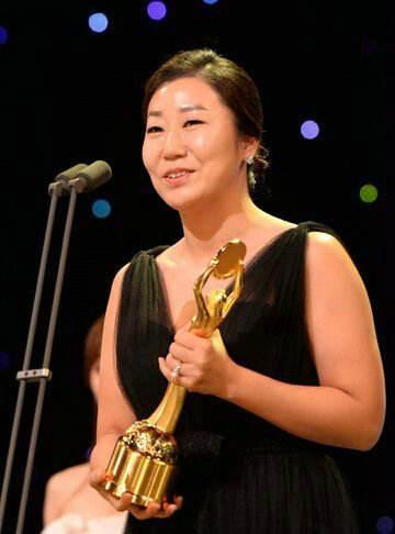 出道前身负巨债40岁凭豹子女士走红她诠释中年女演员价值