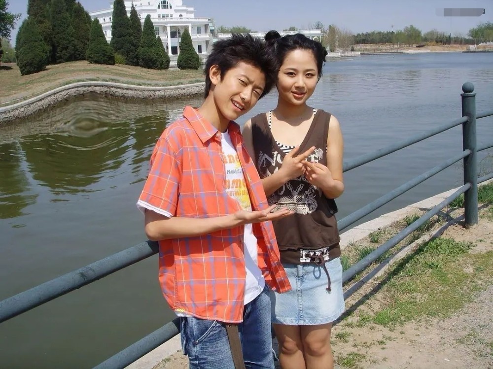 杨紫张一山同框牵手,家有儿女重聚北京春晚,被赞画面太温馨