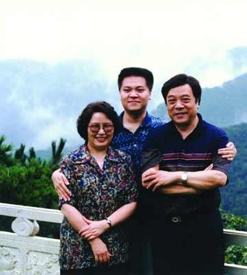 赵忠祥78岁生日当天因癌症离世去世前妻子一直尽心照顾至安详离去