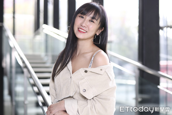 蔡小洁忧郁症复发5次:我呼吸都惹人厌