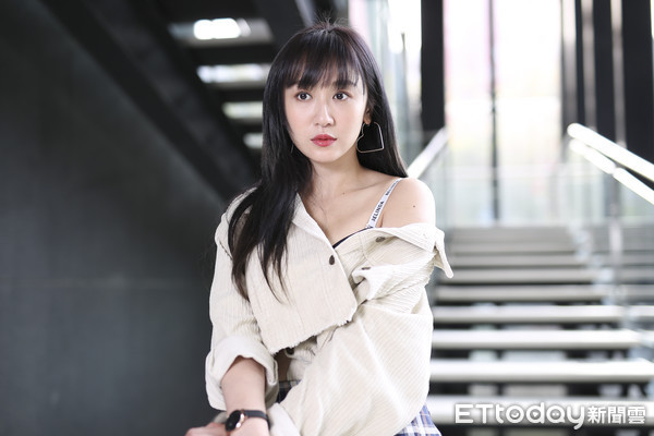 蔡小洁忧郁症复发5次:我呼吸都惹人厌