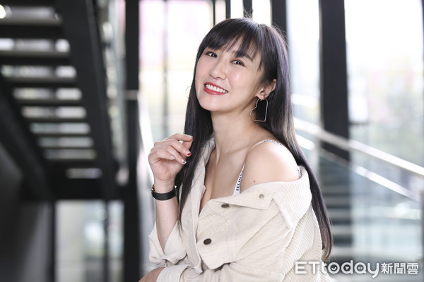 蔡小洁忧郁症复发5次:我呼吸都惹人厌