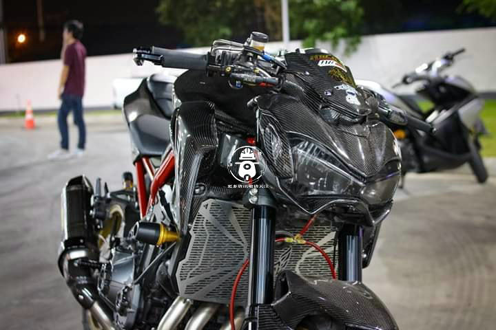 暗系的"凄"更有魅力 川崎z900改装全碳纤维套件