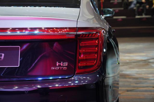 2020款红旗h9尾灯