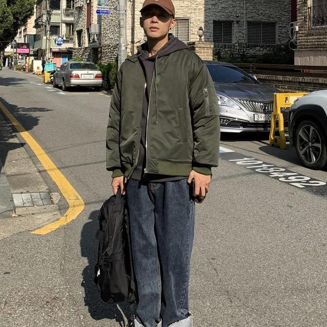 微胖潮男的冬季穿搭技巧上身时髦又显瘦让其温度与风度兼具