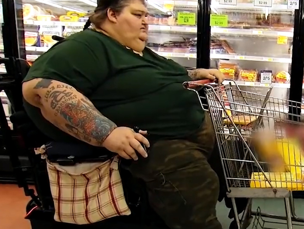 世界上最胖的夫妻,体重总和达1000多斤,每天都在床上度过!