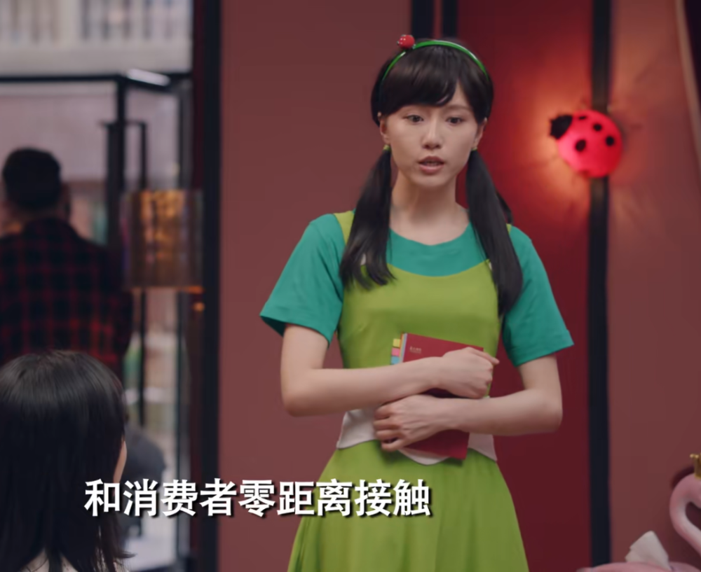 爱情公寓5:诸葛大力真敢穿!短裤比安全裤还短3cm:血液飙升