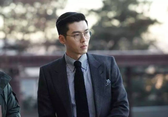 即使没有戏剧男主角的光环,现实生活中的玄彬也像是偶像剧男主角,身高