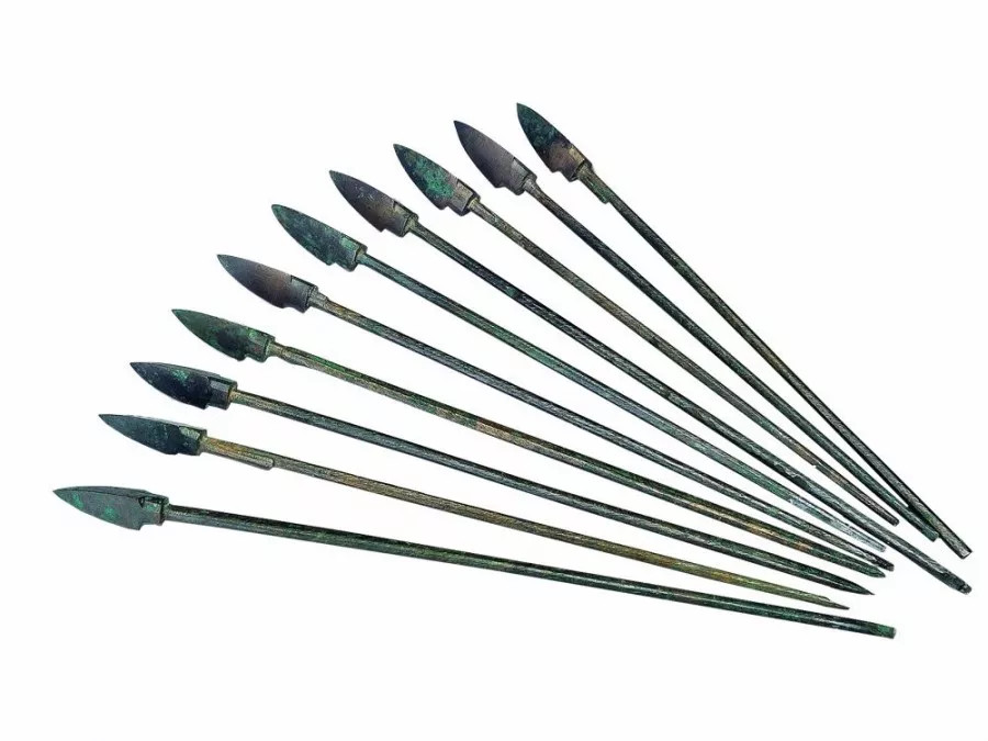 从巨鹿到赤壁见证五千年铁血硝烟小巧精制的箭镞收藏