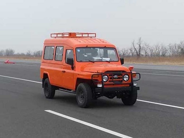 北京212又出新车型长轴大三门外观不输路虎卫士还买啥大g