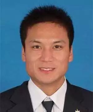 电气工程学院党总支书记:王拓辉王拓辉,男,生于1988年,汉族,中共党员.