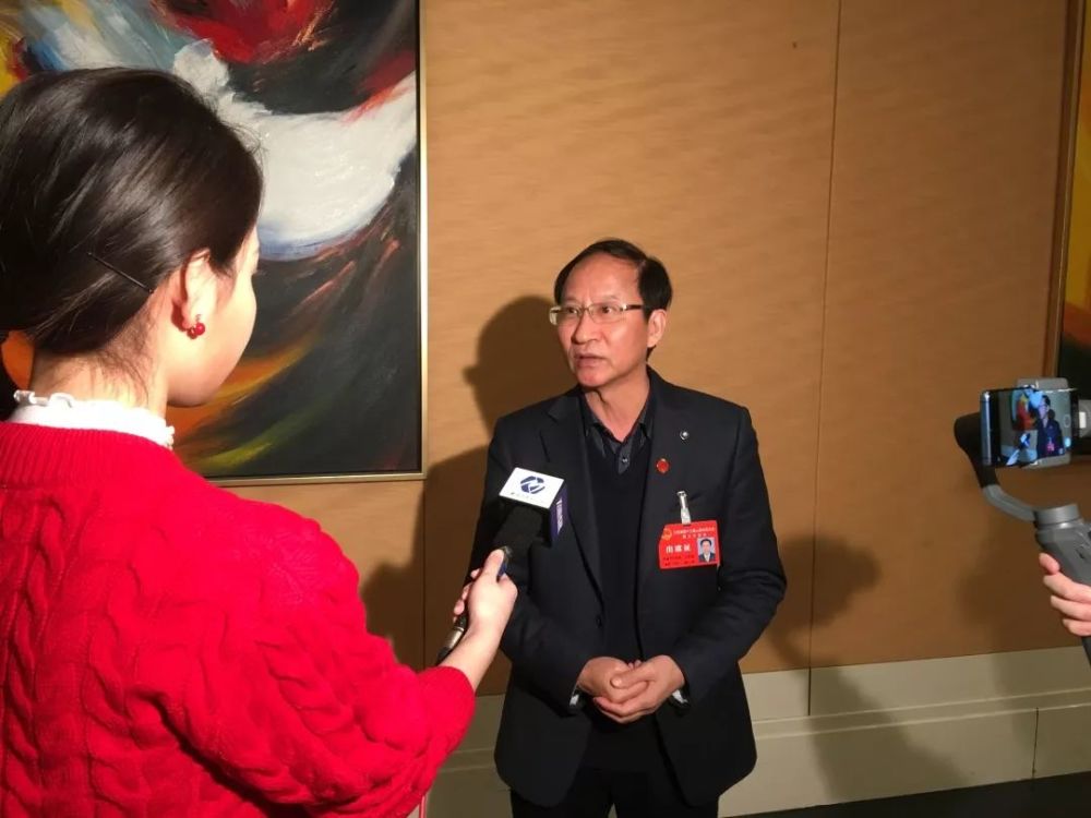 近四十载并在天一中学当了24年校长沈茂德与一线教师有很多交流也更