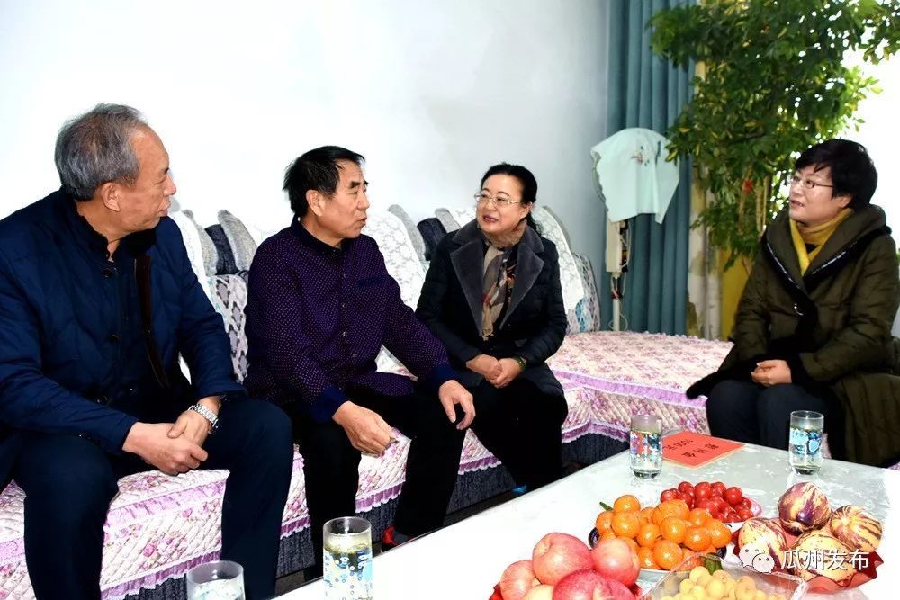 李丽杨浩然在瓜州县开展春节前走访慰问活动