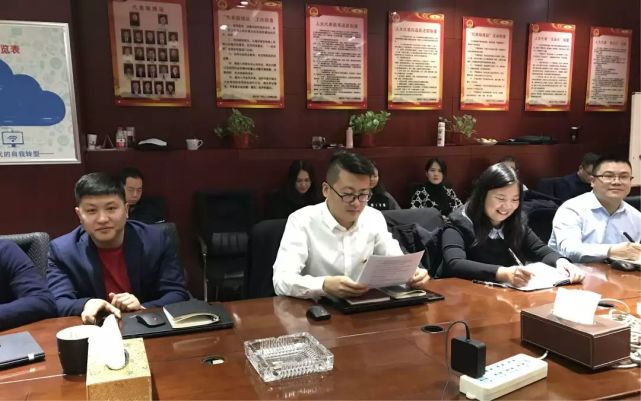 任杰,志晟公司董事长穆志刚,党支部书记孟刚和支部全体党员参加了活动