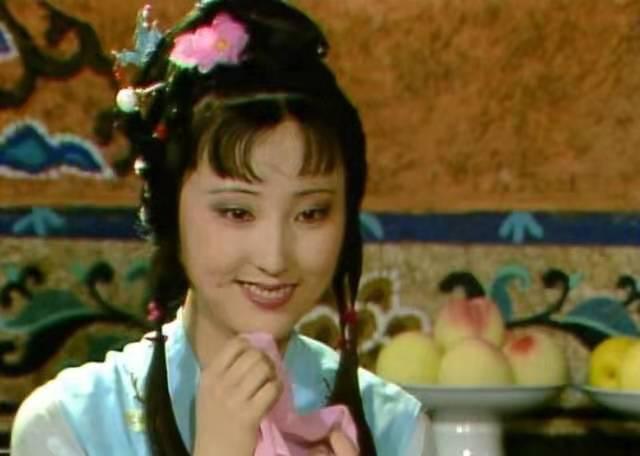 林黛玉|《红楼梦》第34回，宝玉送黛玉两块旧帕，到底有何寓意？