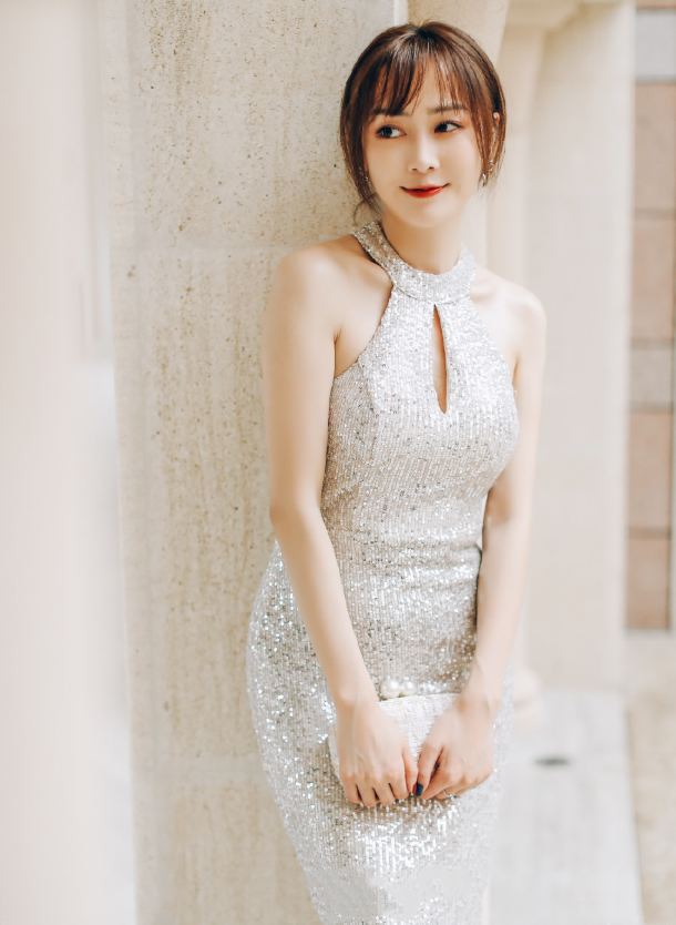 《巴啦啦小魔仙》小月长大了,曾经的爆炸头黑魔仙,今却成气质女神