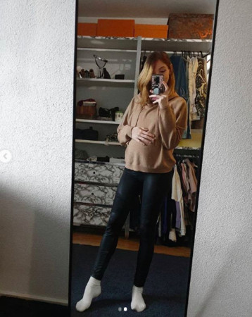 《超人》建厚妈妈怀胎近10月,四肢还是很纤细.(图/翻摄自安娜ig)