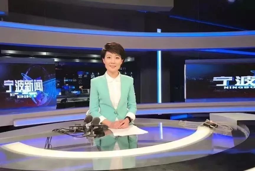 "看社会民生,看是非善恶,看人情冷暖",这是每一次节目开场郭雪玲和