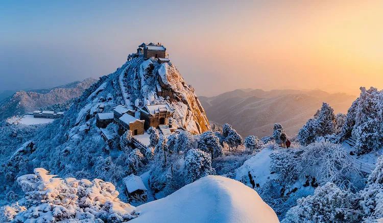 金兰山最新雪景图美呆