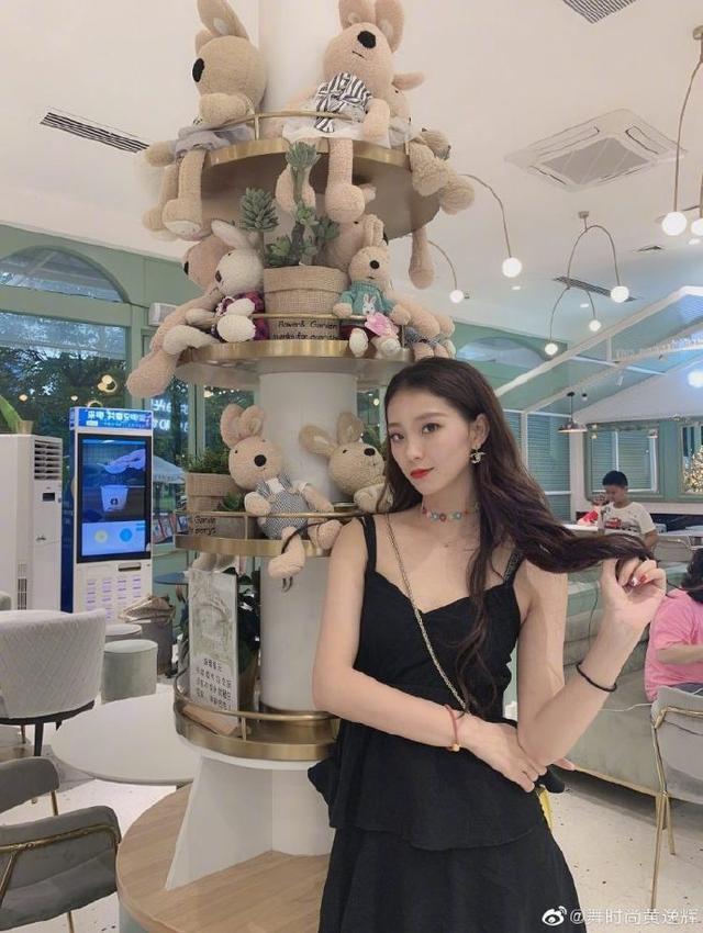 广东宏远功勋队员儿子仅拿2分女友是啦啦队长教曾繁日跳舞