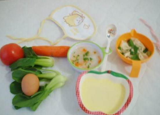 宝宝2岁前,3类辅食要少碰,既伤脾又伤胃,