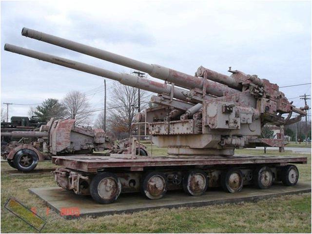 皇家空军轰炸德国本土,德军曾在首都柏林等大型城市修建了一批防空塔