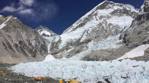 珠峰6159米出現植被地球的這個狀態不太好