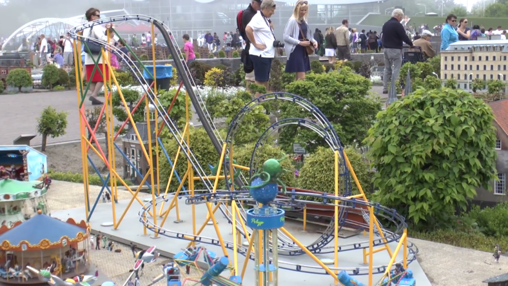 世界上的小人国城市比现实世界小25倍人类在这成为巨人