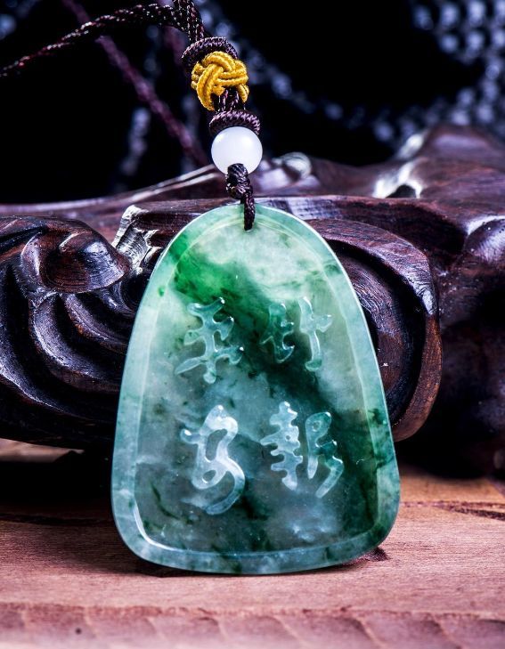 同属 青字辈 翡翠 花青 干青和油青谁的品质更胜一筹 腾讯新闻