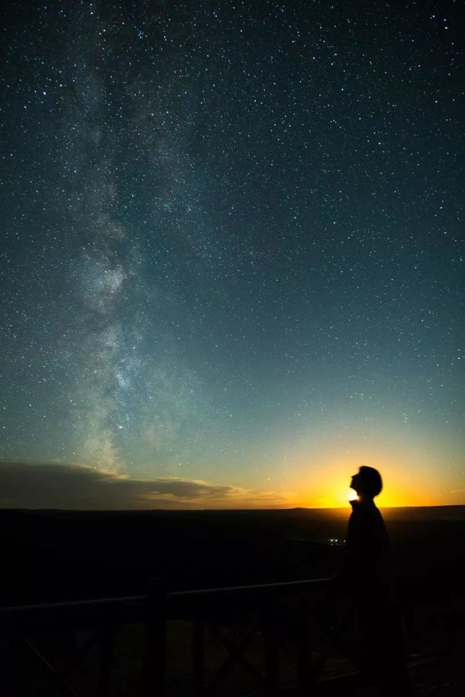 傾聽|在哈爾蓋仰望星空(詩) 誦讀:劉絲雨