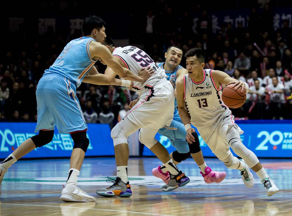 辽媒:两队均受伤病困扰 辽篮在3分线上需要更多得分贡献