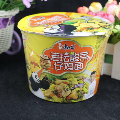 酸菜仔鸡面现如今各种方便面品牌有很多,但是最让人信赖销量最多的当