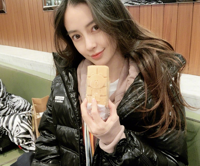 小海绵三岁生日,杨颖晒出正面照,和爸爸像是复制粘贴!