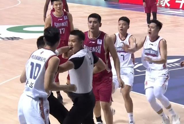 cba再次爆发激烈冲突事件多人相互推搡场面一度十分混乱