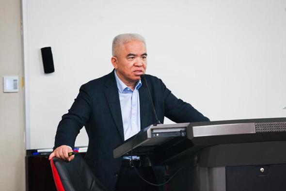 雷文东经过数年的配种实验,成功培育出了理想中的新品种猪——雷香猪