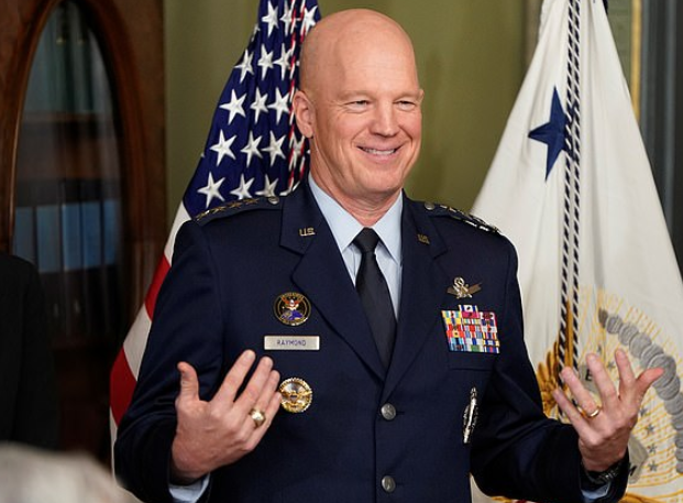 来源:澎湃新闻网 当地时间2月3日,美国太空军司令约翰·雷蒙德上将称