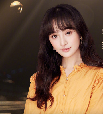 郑爽咸鱼转卖个人物品,谁注意她做了啥?这是穷疯了吧