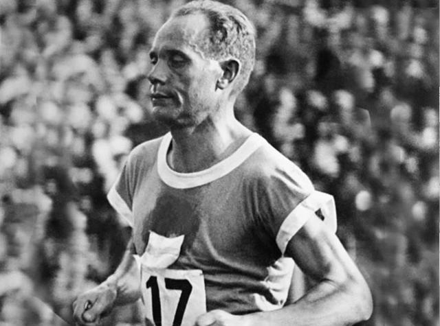 这几十年中,芬兰先后诞生了科勒赫迈宁,帕沃-努尔米和维列-里托拉等