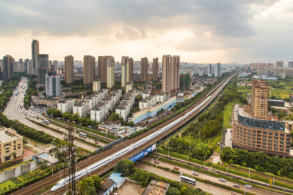 常州2020人均gdp排名_江苏13市市区GDP排名:南京远超苏州,苏州人均低于常