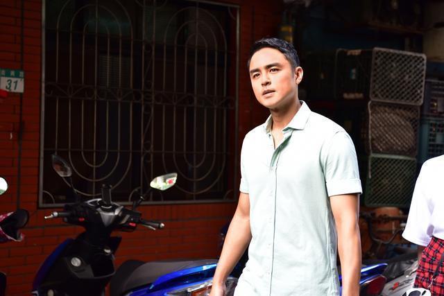 他是刘诗诗前男友出道多年曾是一线男神如今无戏可拍又在新年痛失家人