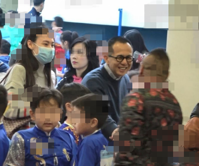 李泽楷梁洛施分手9年后首合体，10岁长子超兴奋，抱完爸爸又接收妈妈的吻（组图） - 10