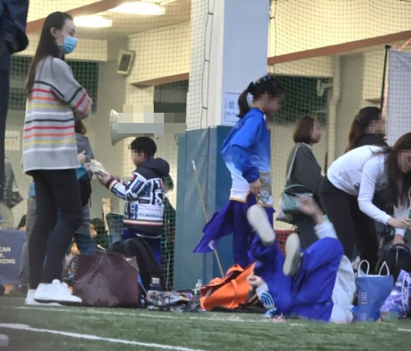李泽楷梁洛施分手9年后首合体，10岁长子超兴奋，抱完爸爸又接收妈妈的吻（组图） - 12