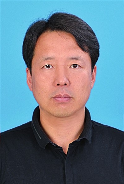 吴大鹏,男,汉族,1972年4月生,黑龙江肇州人,1992年12月参加工作,中共